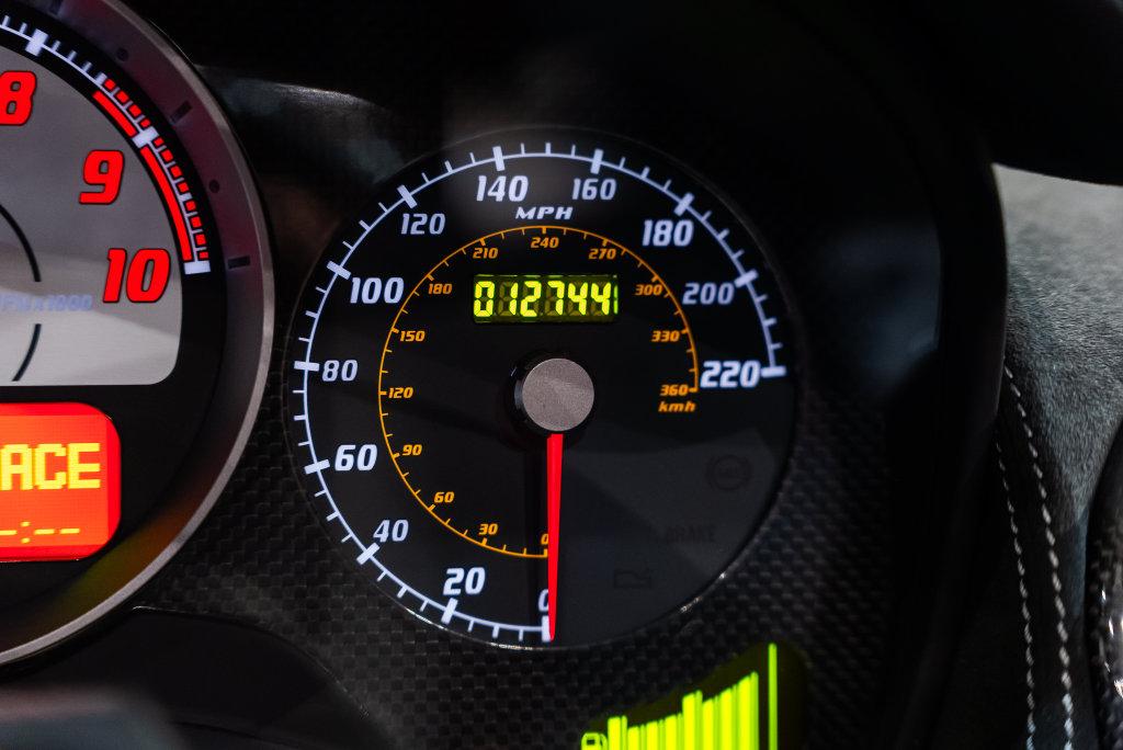 http://www.koenigseggchicago.com/galleria_images/191/191_p37_l.jpg