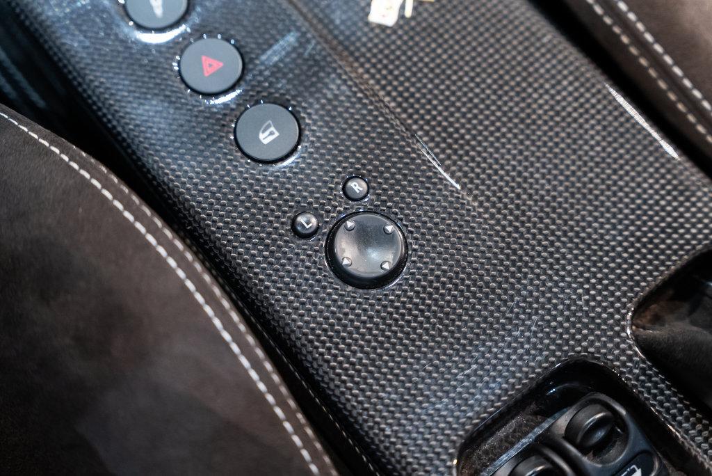 http://www.koenigseggchicago.com/galleria_images/191/191_p46_l.jpg