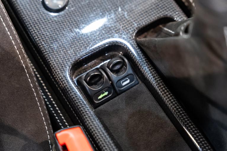 http://www.koenigseggchicago.com/galleria_images/191/191_p47_f.jpg