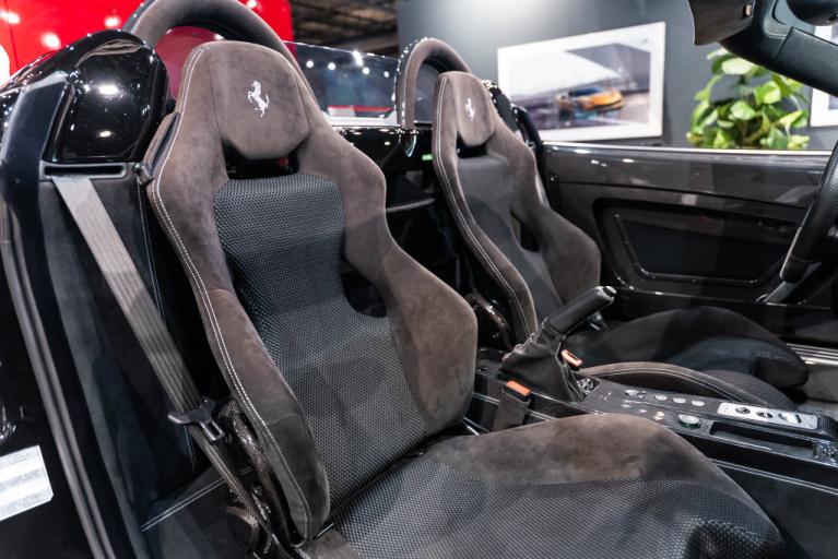 http://www.koenigseggchicago.com/galleria_images/191/191_p50_f.jpg