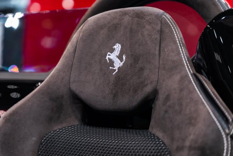 http://www.koenigseggchicago.com/galleria_images/191/191_p6_f.jpg