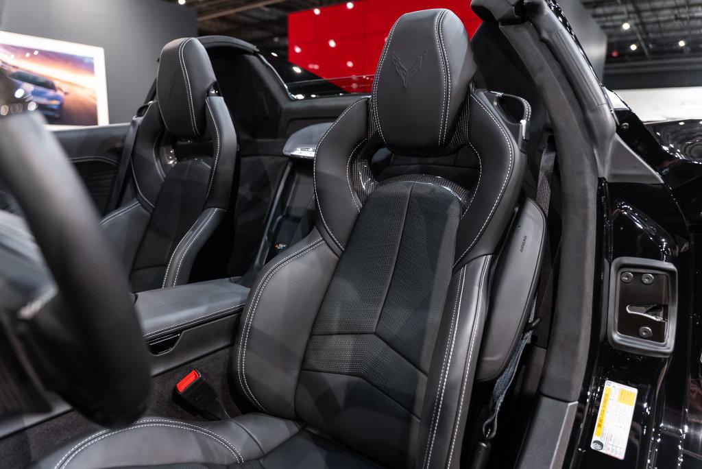 http://www.koenigseggchicago.com/galleria_images/193/193_main_l.jpg