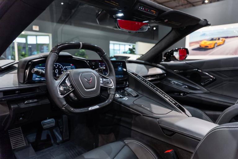 http://www.koenigseggchicago.com/galleria_images/193/193_p13_f.jpg