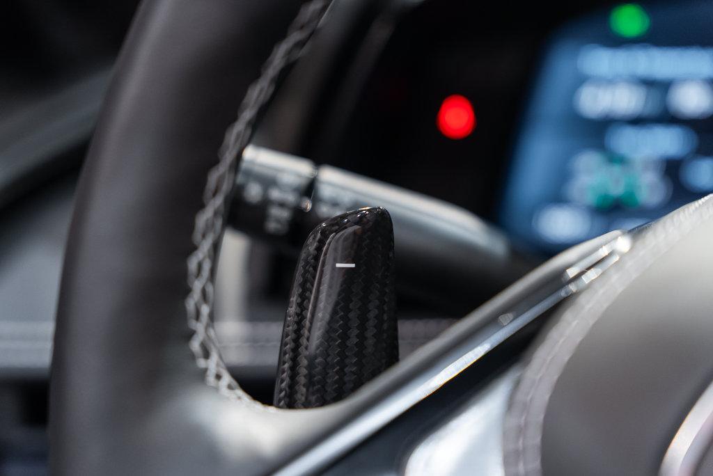 http://www.koenigseggchicago.com/galleria_images/193/193_p17_l.jpg