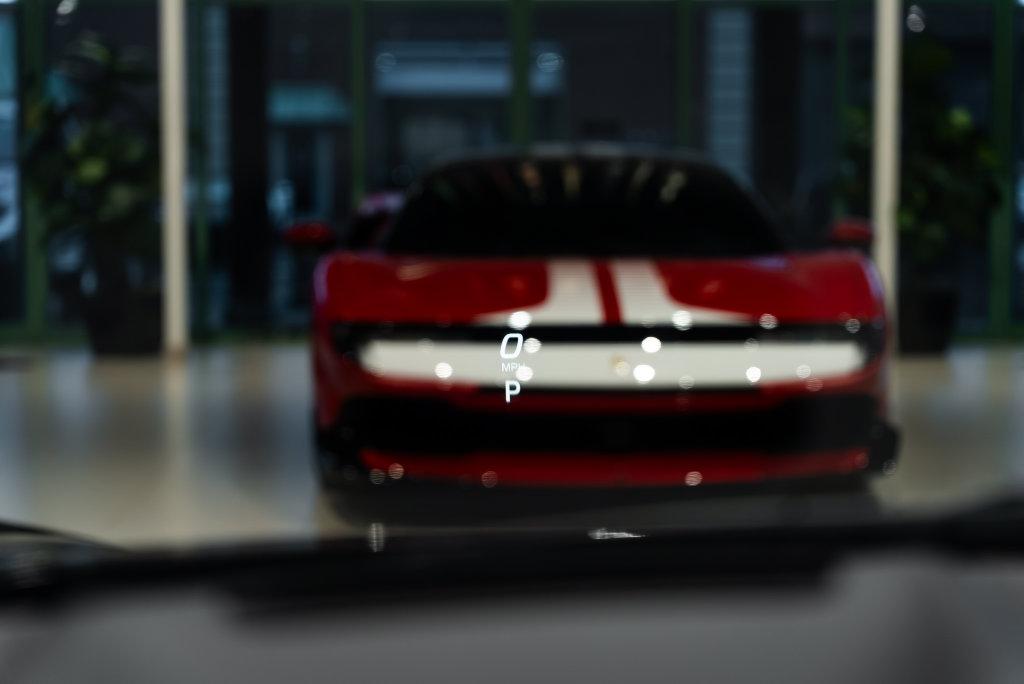 http://www.koenigseggchicago.com/galleria_images/193/193_p22_l.jpg