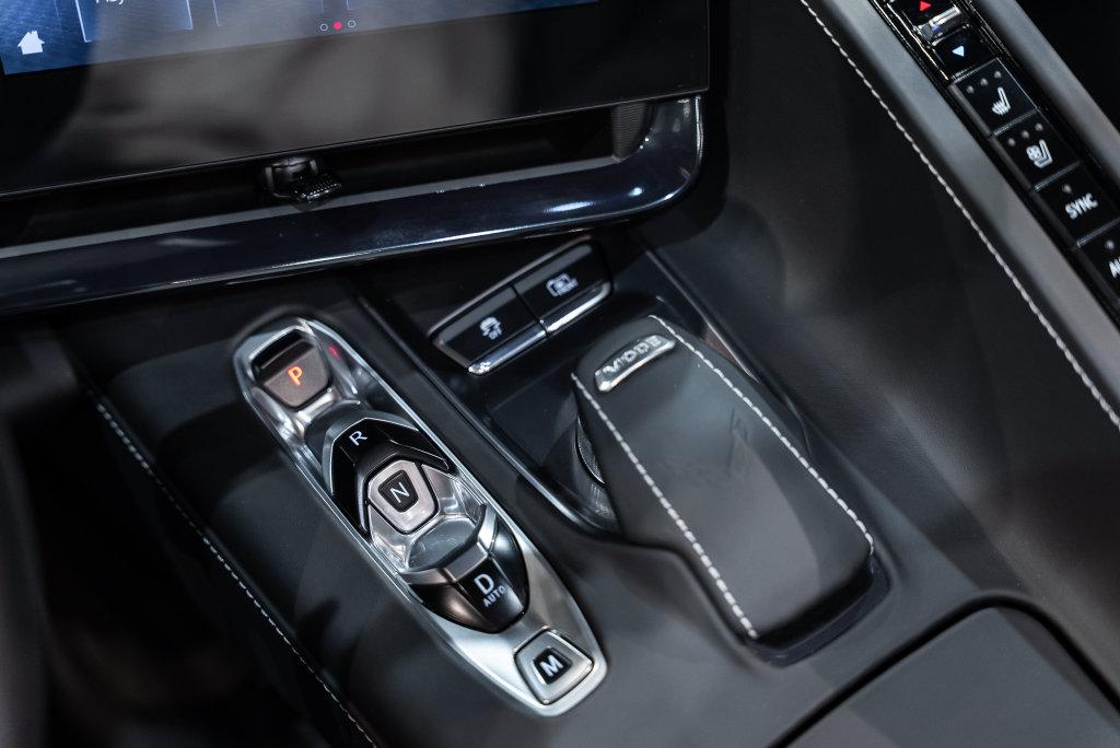 http://www.koenigseggchicago.com/galleria_images/193/193_p25_l.jpg