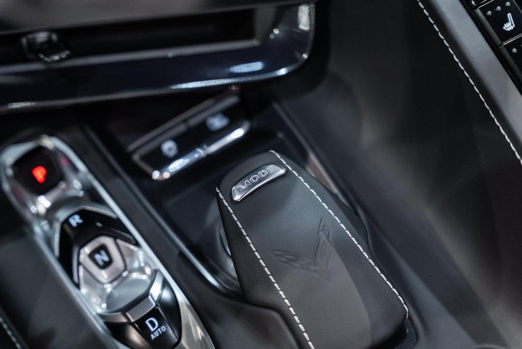 http://www.koenigseggchicago.com/galleria_images/193/193_p27_l.jpg