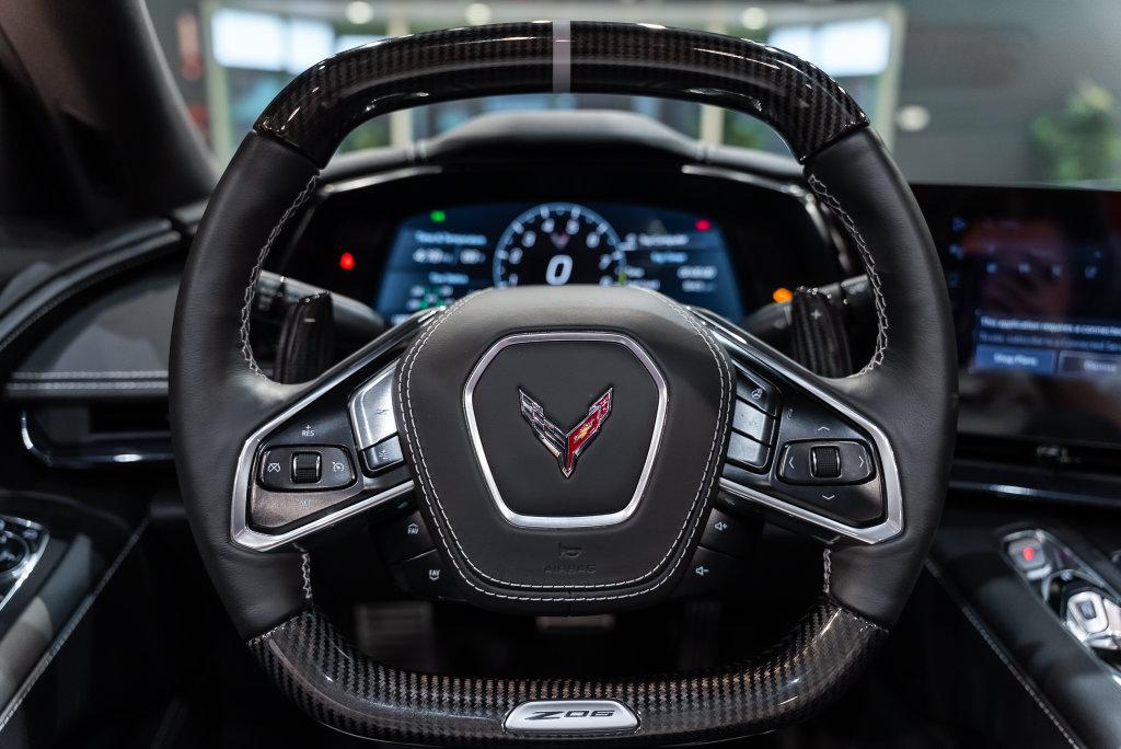 http://www.koenigseggchicago.com/galleria_images/193/193_p2_l.jpg