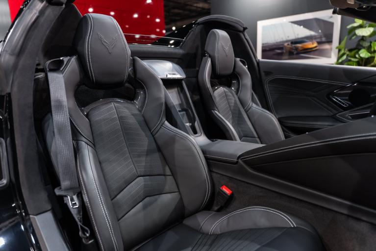 http://www.koenigseggchicago.com/galleria_images/193/193_p33_f.jpg