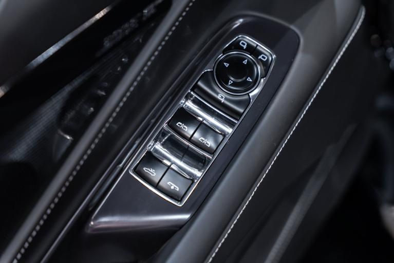 http://www.koenigseggchicago.com/galleria_images/193/193_p8_f.jpg