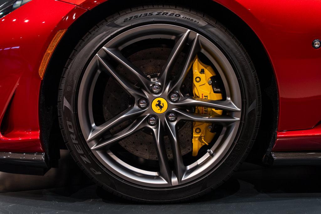http://www.koenigseggchicago.com/galleria_images/194/194_p13_l.jpg
