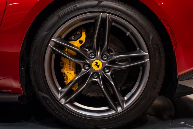 http://www.koenigseggchicago.com/galleria_images/194/194_p14_f.jpg