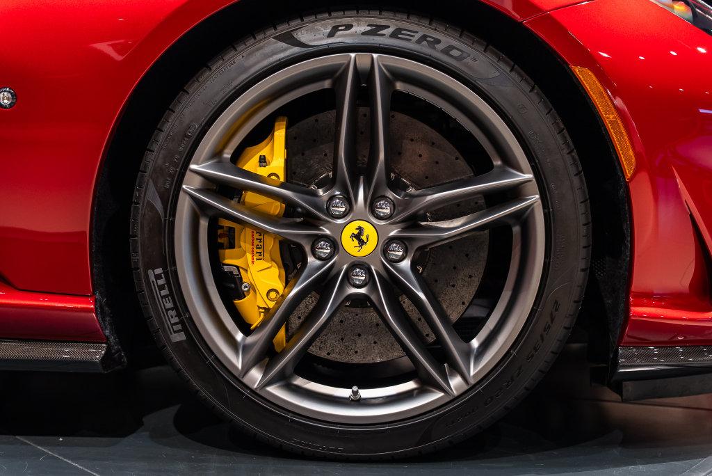 http://www.koenigseggchicago.com/galleria_images/194/194_p16_l.jpg