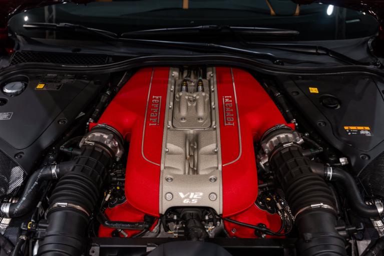 http://www.koenigseggchicago.com/galleria_images/194/194_p19_f.jpg