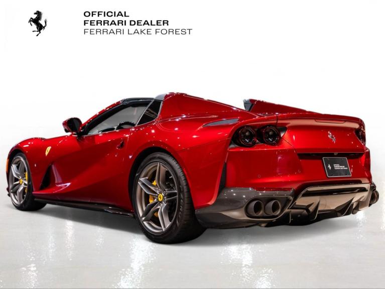 http://www.koenigseggchicago.com/galleria_images/194/194_p2_f.jpg