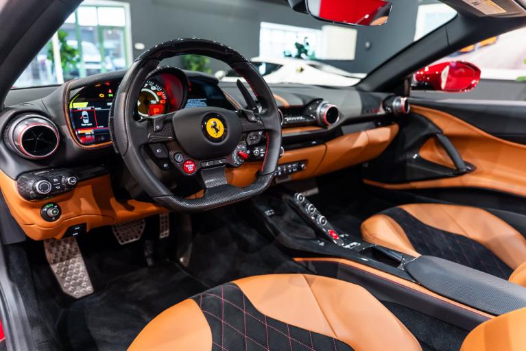 http://www.koenigseggchicago.com/galleria_images/194/194_p30_f.jpg