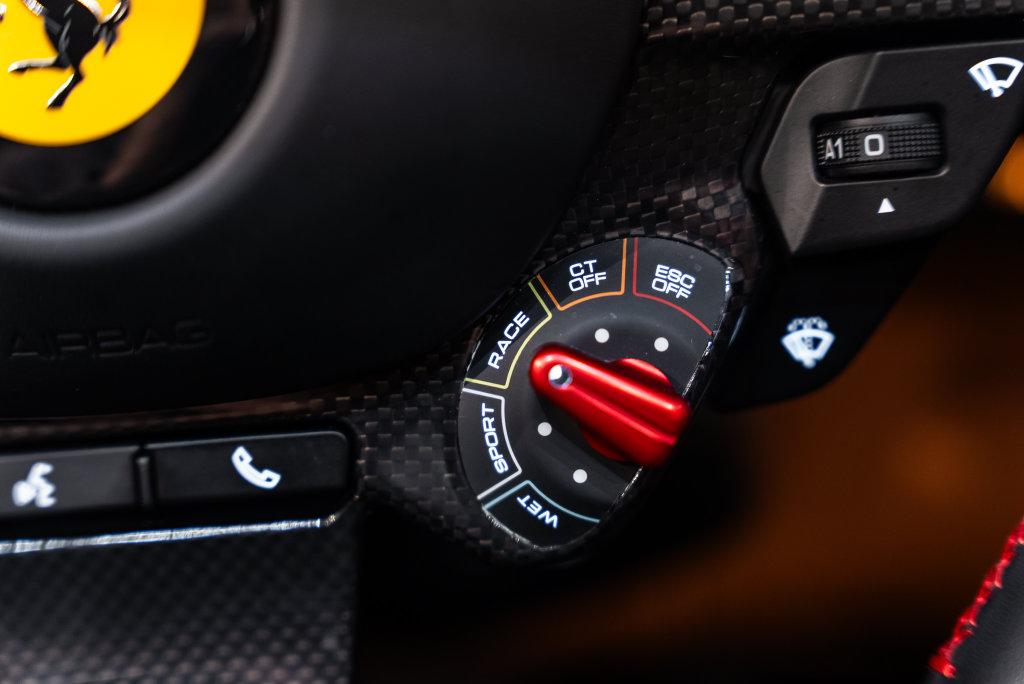 http://www.koenigseggchicago.com/galleria_images/194/194_p32_l.jpg