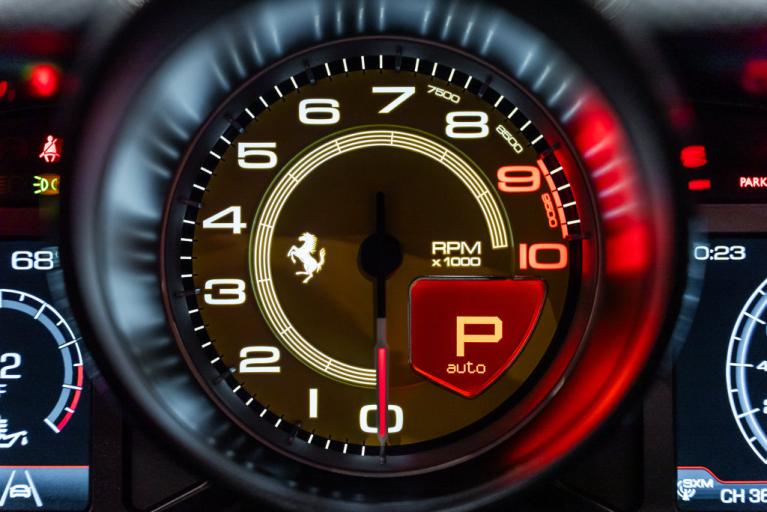 http://www.koenigseggchicago.com/galleria_images/194/194_p37_f.jpg