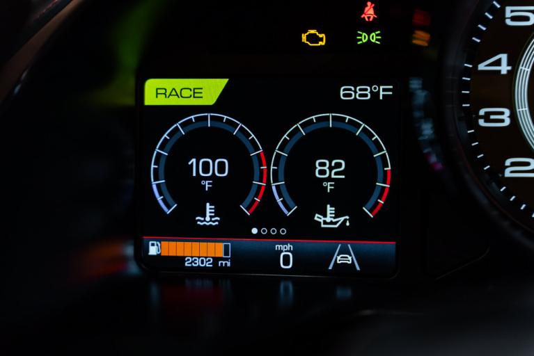 http://www.koenigseggchicago.com/galleria_images/194/194_p38_f.jpg