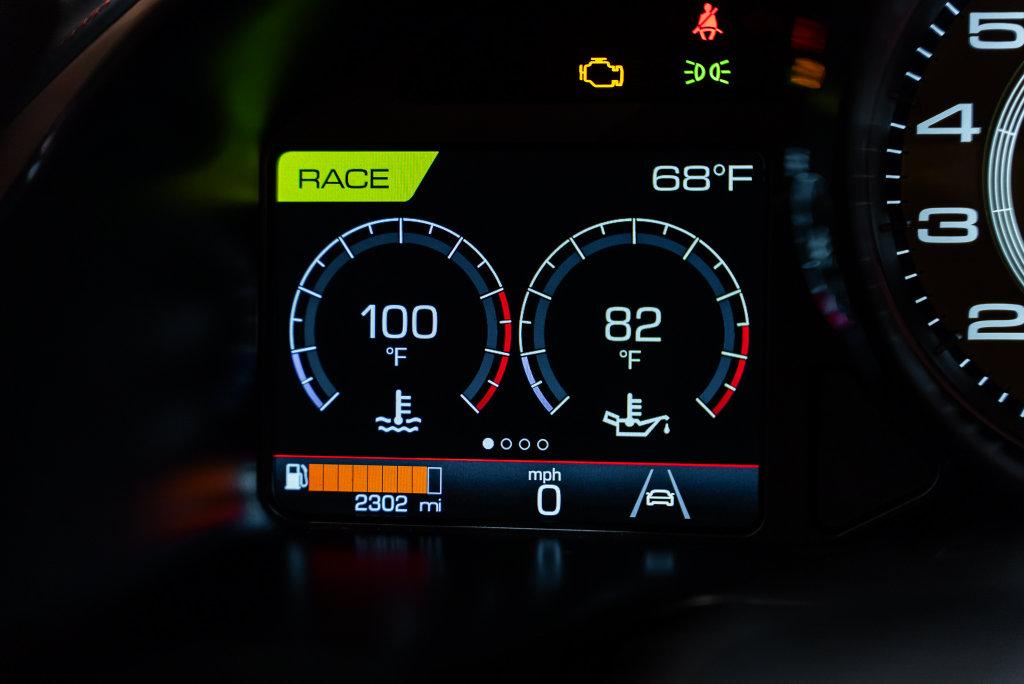 http://www.koenigseggchicago.com/galleria_images/194/194_p38_l.jpg