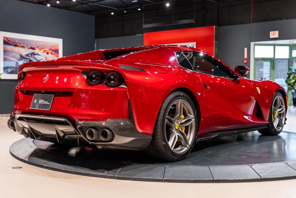 http://www.koenigseggchicago.com/galleria_images/194/194_p61_l.jpg