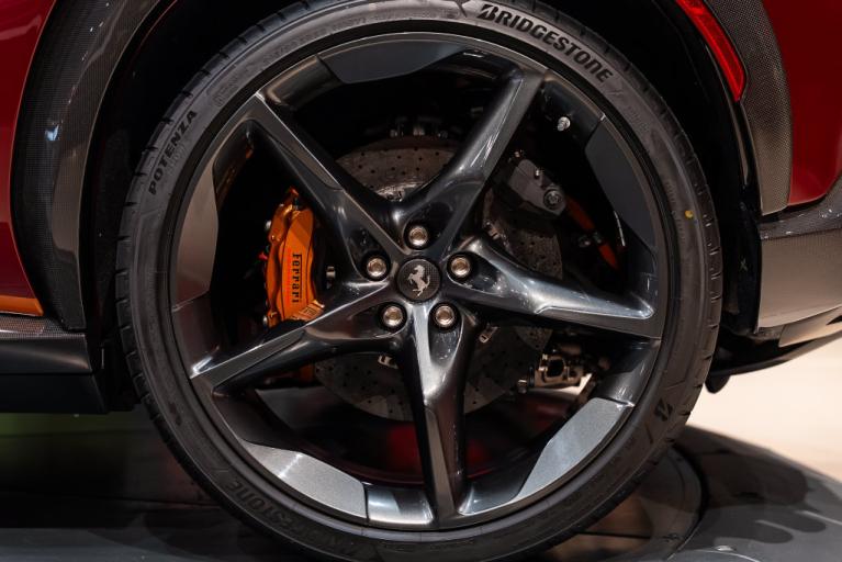 http://www.koenigseggchicago.com/galleria_images/195/195_p14_f.jpg