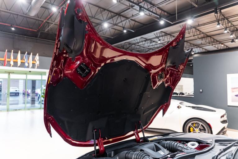 http://www.koenigseggchicago.com/galleria_images/195/195_p19_f.jpg