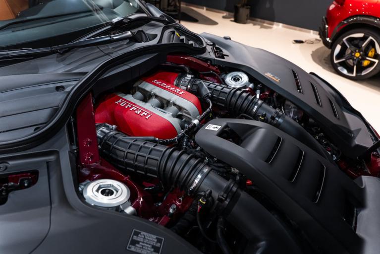 http://www.koenigseggchicago.com/galleria_images/195/195_p21_f.jpg