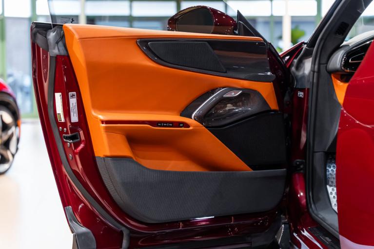 http://www.koenigseggchicago.com/galleria_images/195/195_p29_f.jpg