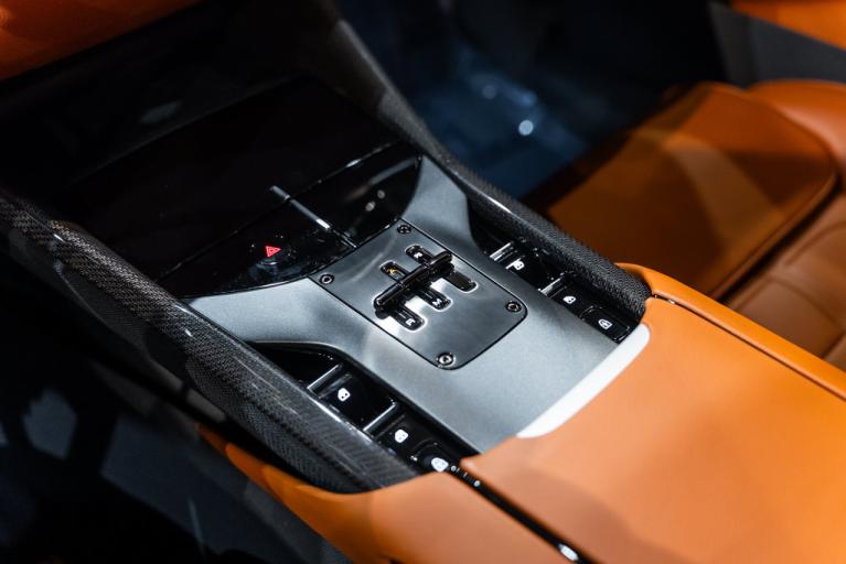 http://www.koenigseggchicago.com/galleria_images/195/195_p53_f.jpg
