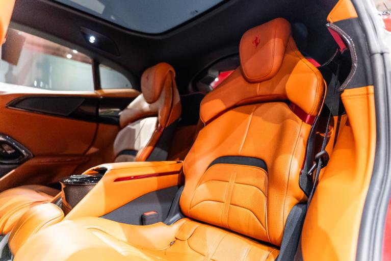 http://www.koenigseggchicago.com/galleria_images/195/195_p57_f.jpg