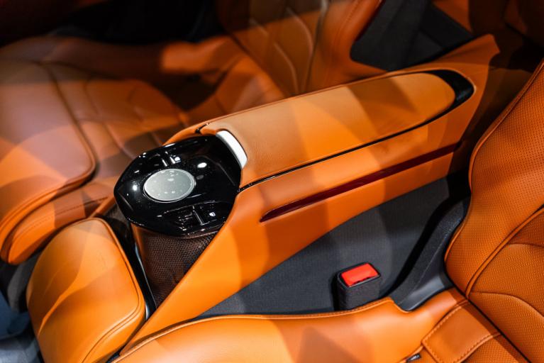 http://www.koenigseggchicago.com/galleria_images/195/195_p59_f.jpg