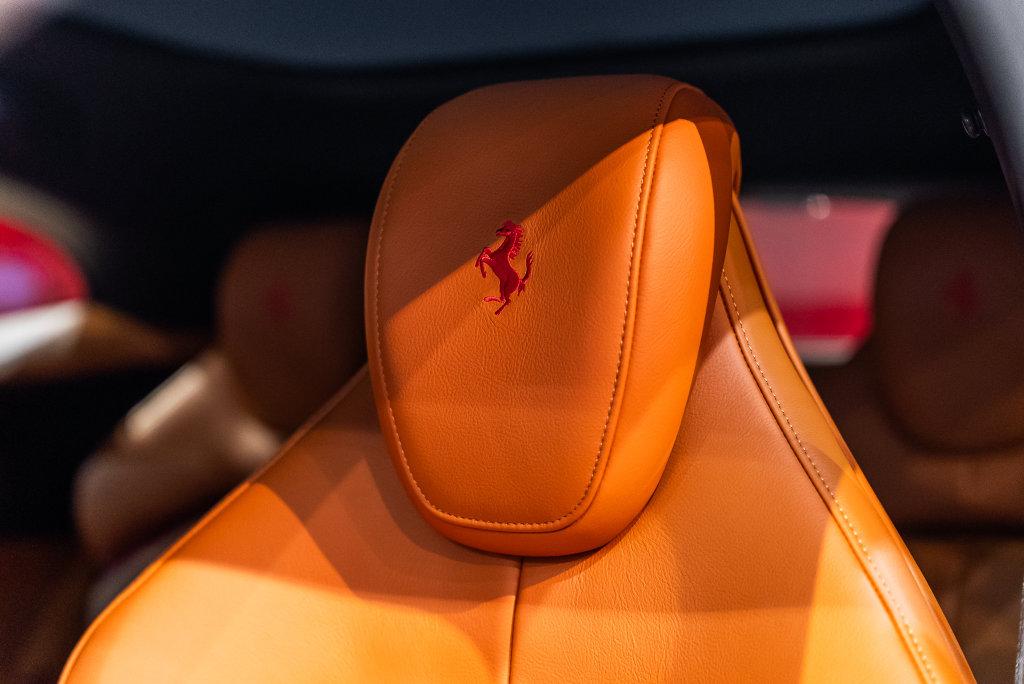http://www.koenigseggchicago.com/galleria_images/195/195_p6_l.jpg