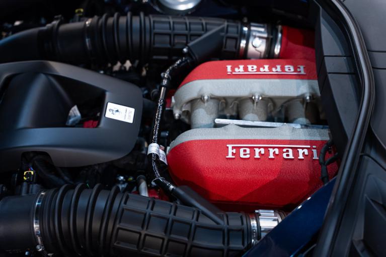 http://www.koenigseggchicago.com/galleria_images/197/197_p18_f.jpg