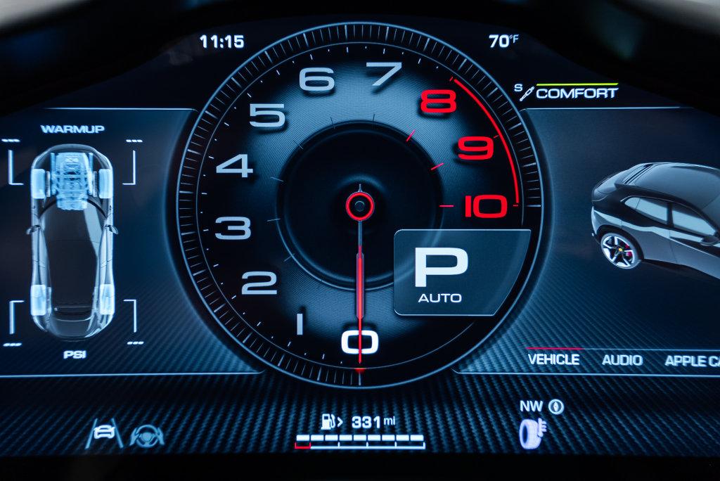 http://www.koenigseggchicago.com/galleria_images/197/197_p36_l.jpg