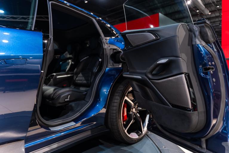http://www.koenigseggchicago.com/galleria_images/197/197_p47_f.jpg