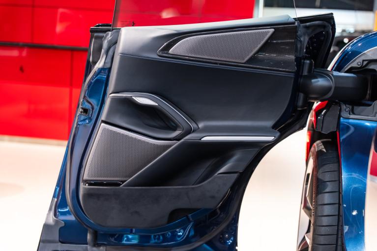 http://www.koenigseggchicago.com/galleria_images/197/197_p54_f.jpg