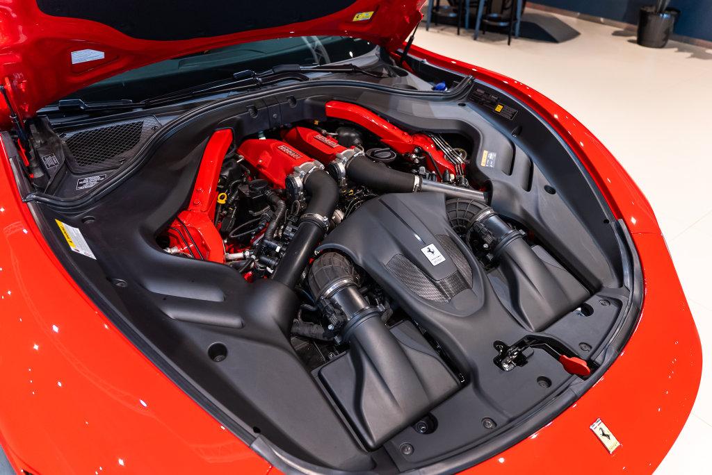 http://www.koenigseggchicago.com/galleria_images/198/198_p17_l.jpg