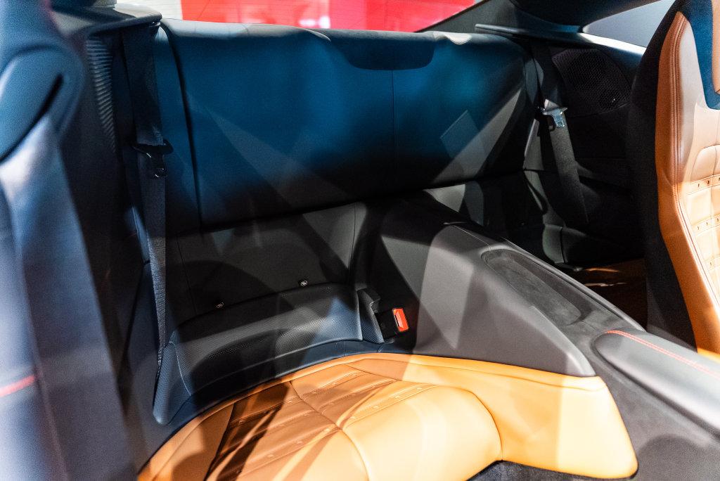 http://www.koenigseggchicago.com/galleria_images/198/198_p43_l.jpg
