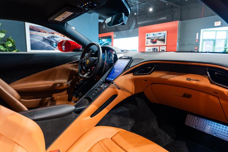 http://www.koenigseggchicago.com/galleria_images/198/198_p45_f.jpg
