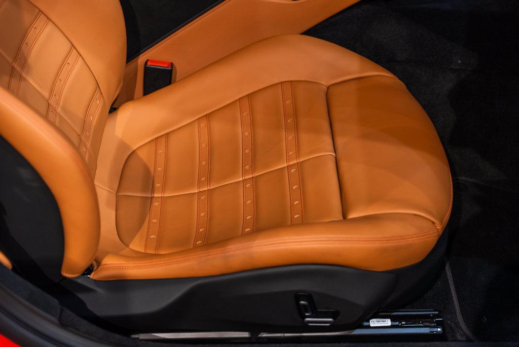 http://www.koenigseggchicago.com/galleria_images/198/198_p46_l.jpg