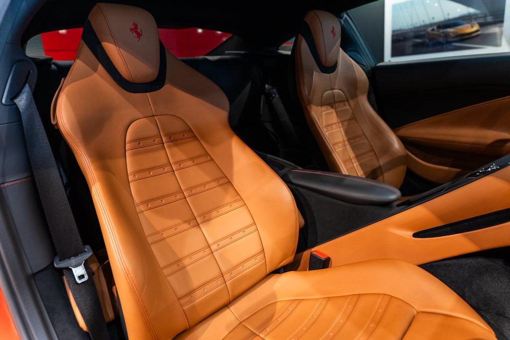 http://www.koenigseggchicago.com/galleria_images/198/198_p47_l.jpg