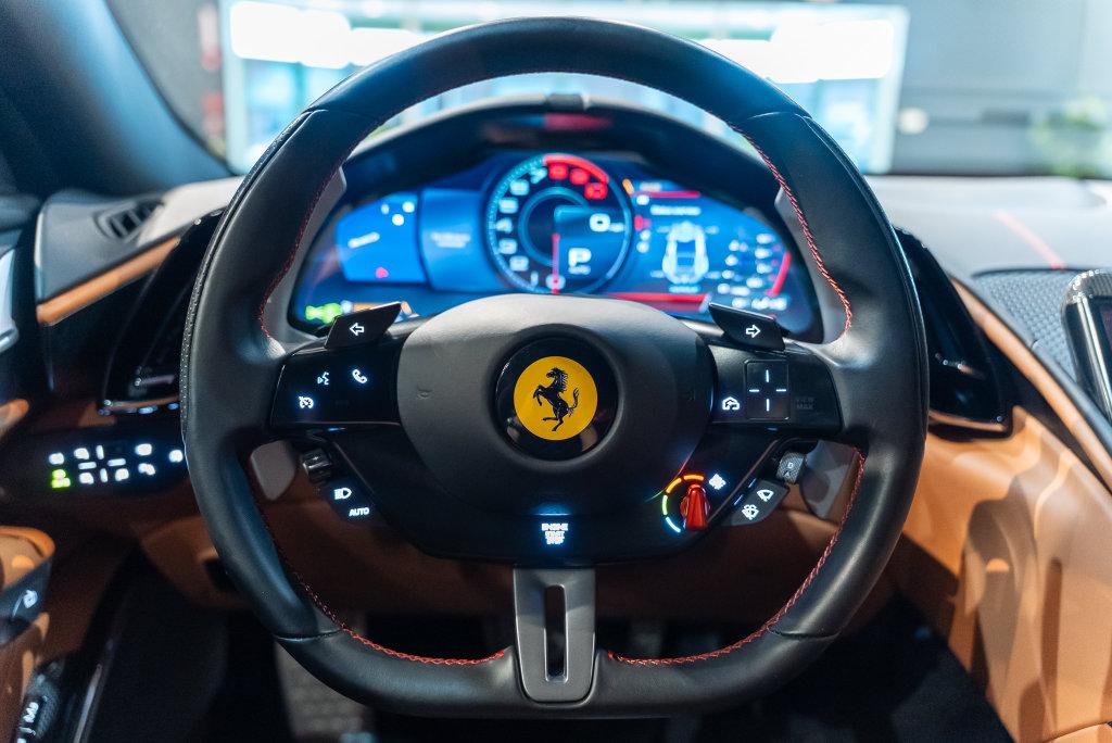 http://www.koenigseggchicago.com/galleria_images/198/198_p5_l.jpg