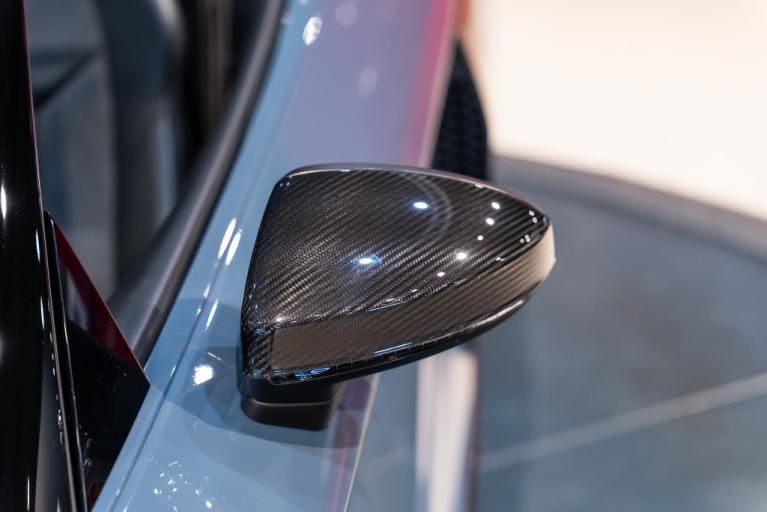http://www.koenigseggchicago.com/galleria_images/199/199_p15_f.jpg