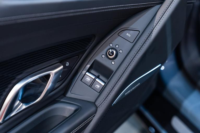 http://www.koenigseggchicago.com/galleria_images/199/199_p16_f.jpg
