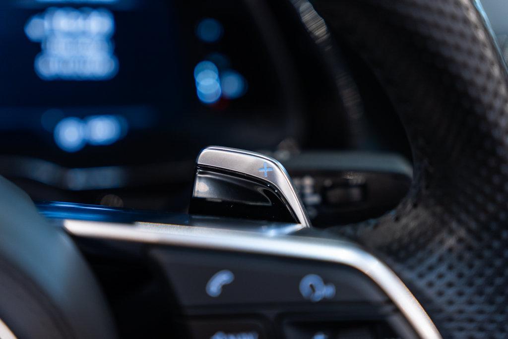 http://www.koenigseggchicago.com/galleria_images/199/199_p25_l.jpg