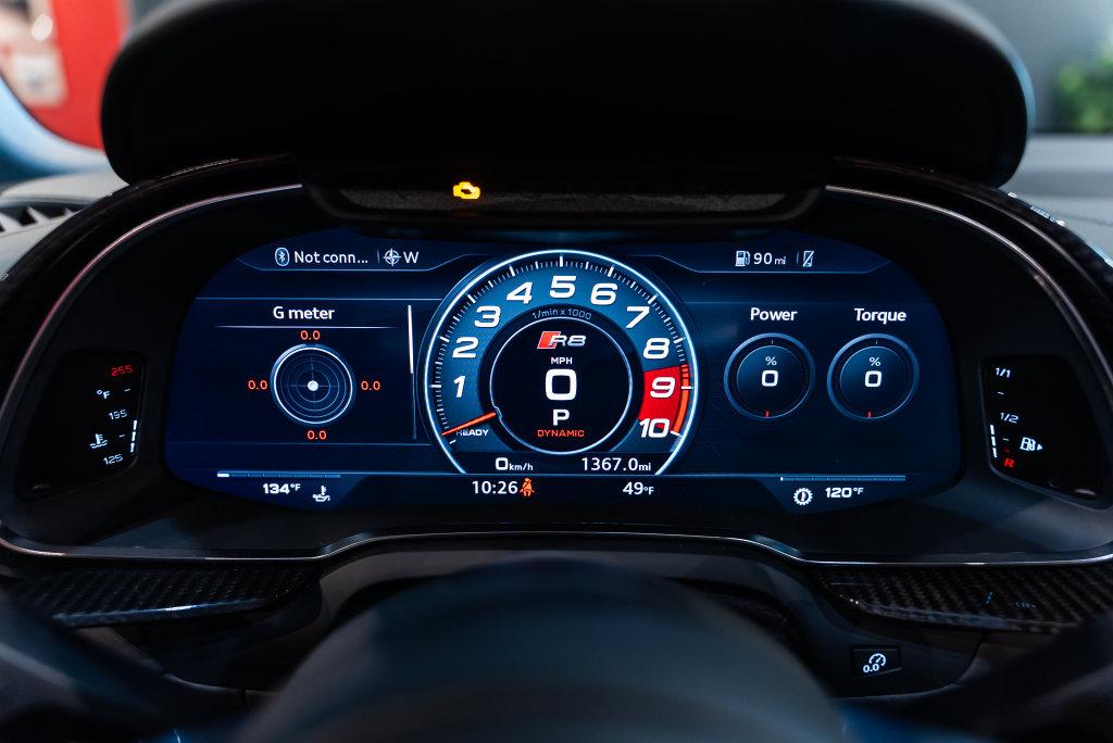 http://www.koenigseggchicago.com/galleria_images/199/199_p27_l.jpg