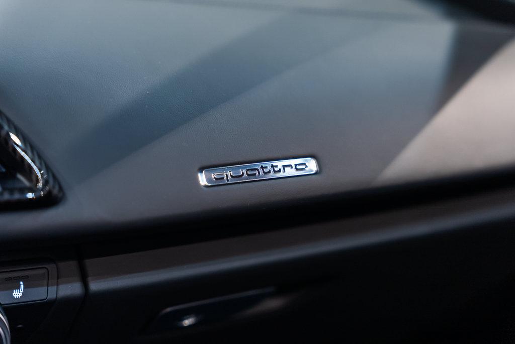 http://www.koenigseggchicago.com/galleria_images/199/199_p41_l.jpg