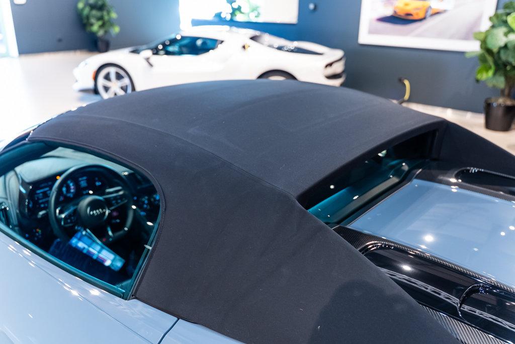 http://www.koenigseggchicago.com/galleria_images/199/199_p51_l.jpg