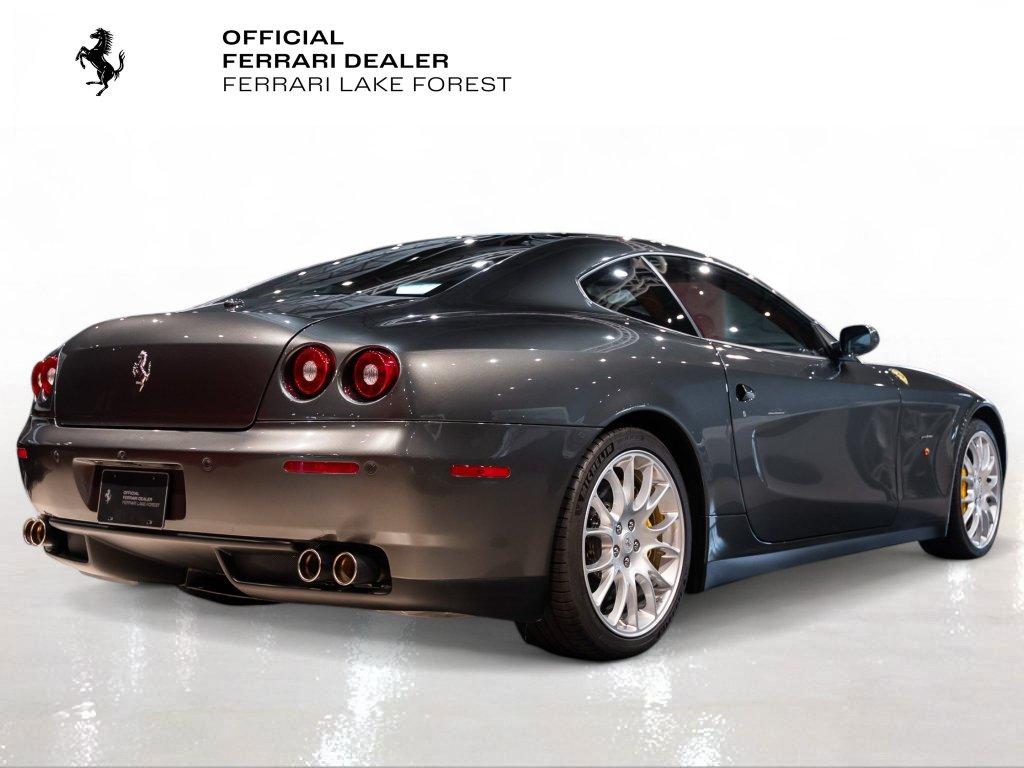 http://www.koenigseggchicago.com/galleria_images/201/201_p10_l.jpg